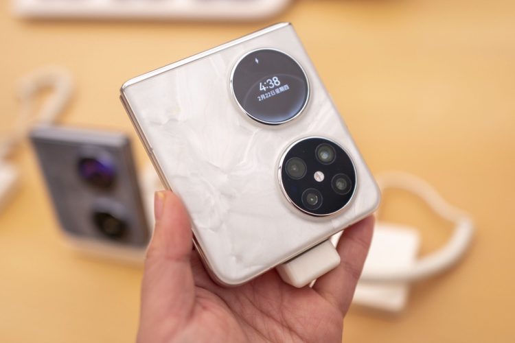 華為傳年內重啟Pocket系列 迷你摺疊機對標蘋果iPhone Flip