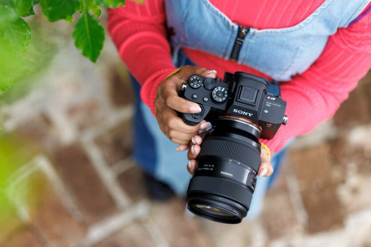 Tamron發表35-100mm F2.8輕巧大三元 標準變焦新定義重565克