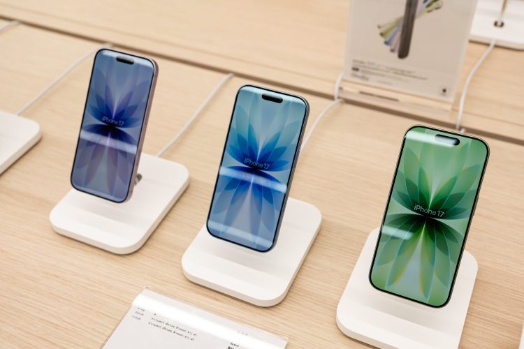iPhone 17需求強勁 蘋果首度奪得第一季全球手機出貨冠軍