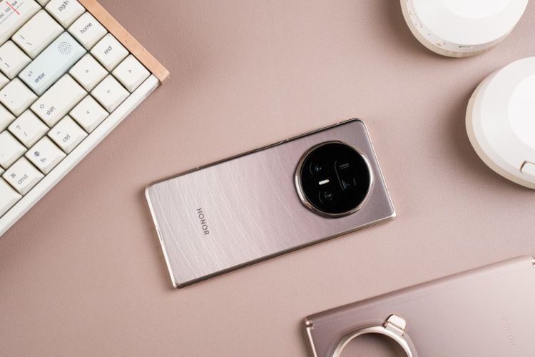 榮耀Magic V5摺疊旗艦登陸 4.1mm極薄機身改寫產業標準